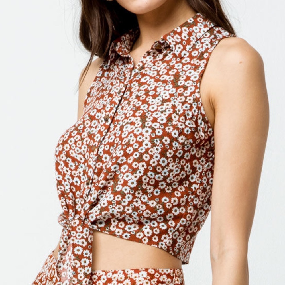 SKY AND SPARROW Ditsy Floral Rust Womens Tie Front crop Top sz Medium